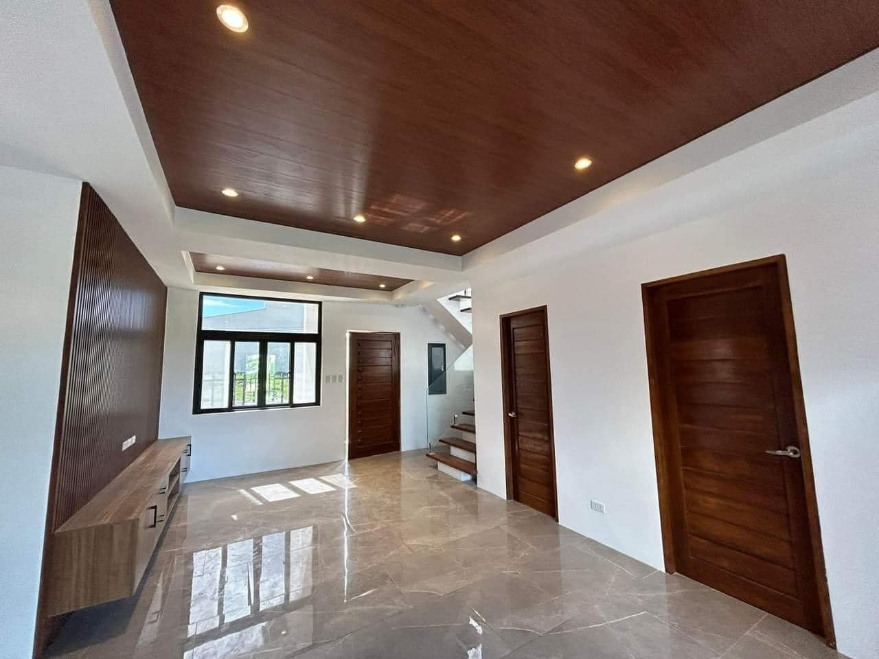 Brandnew House and Lot for Sale with a Spectacular View. photo 5