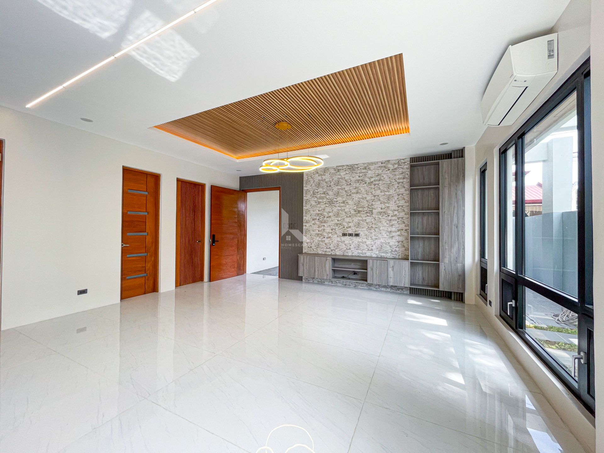 Spacious Brand New Modern Contemporary Home in Tierra Nueva Village photo 5