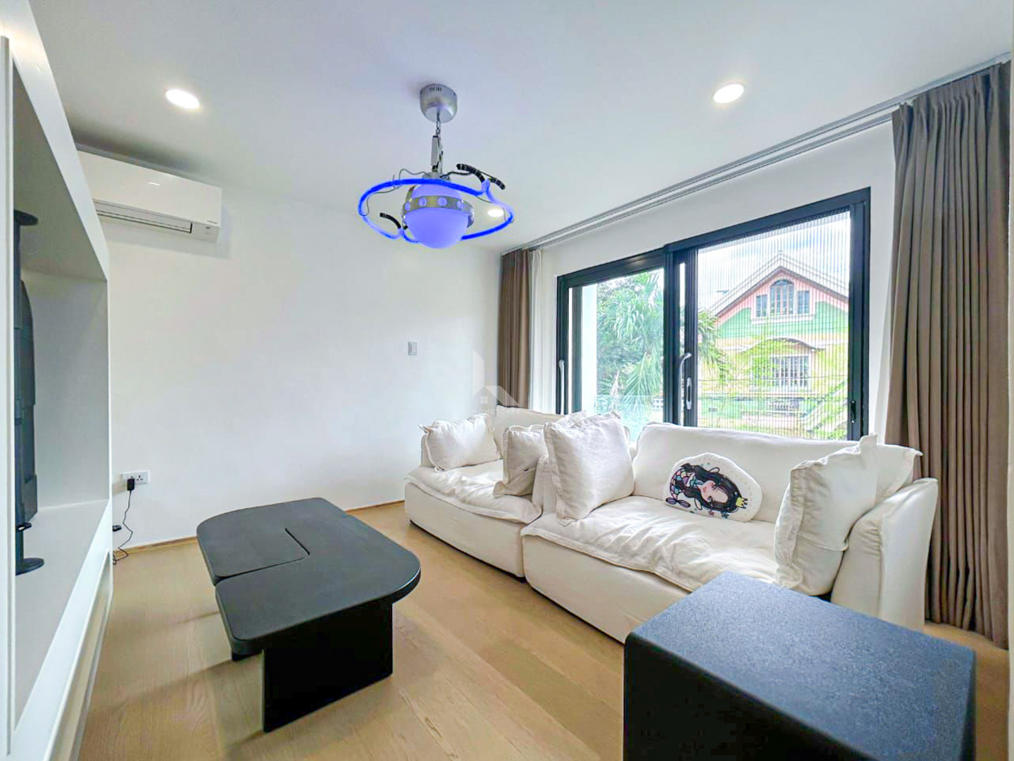 Breathtaking Modern Contemporary House and Lot for Sale photo 3