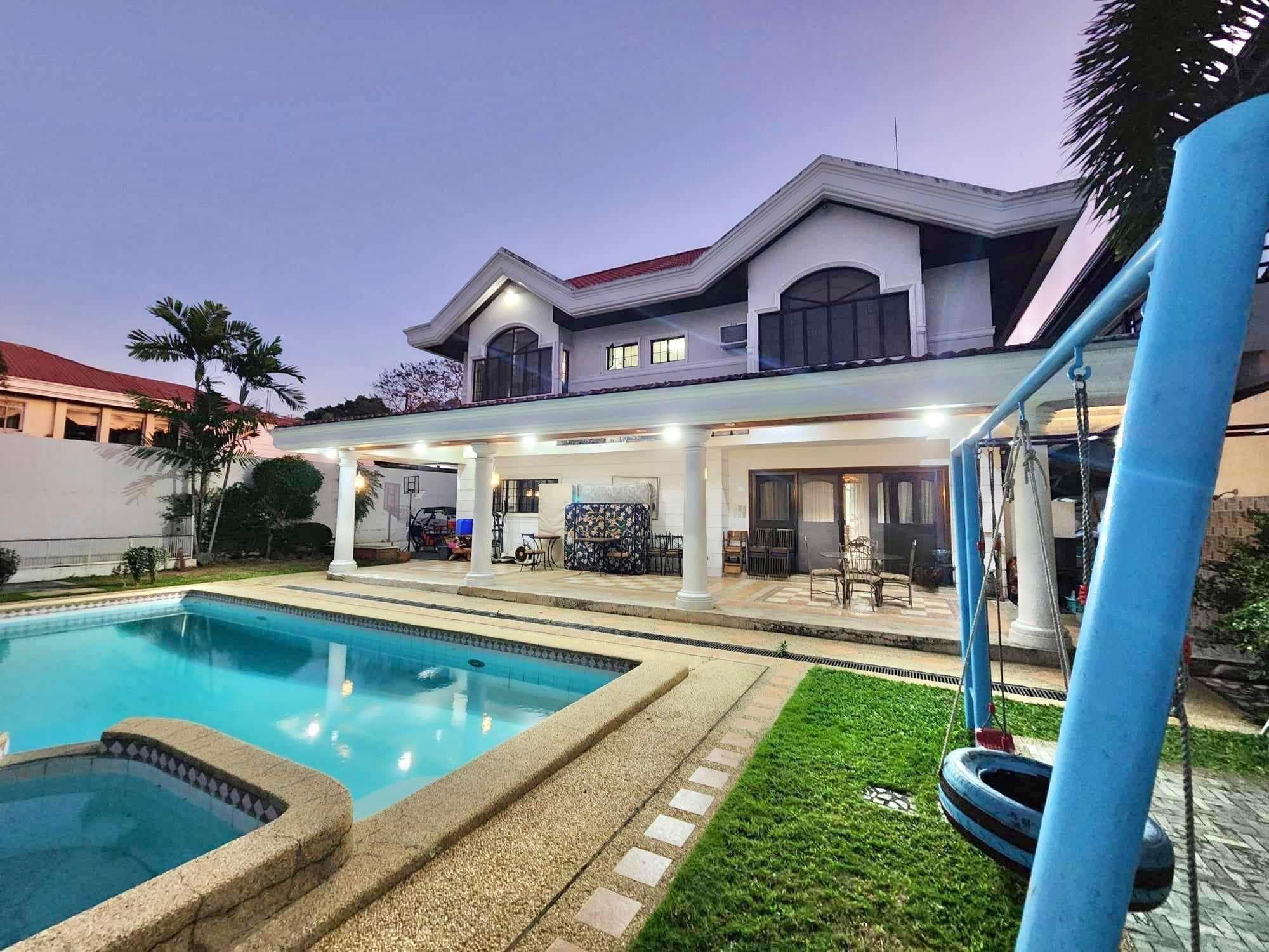 An Expansive 5 Bedroom House and Lot for Sale photo 1