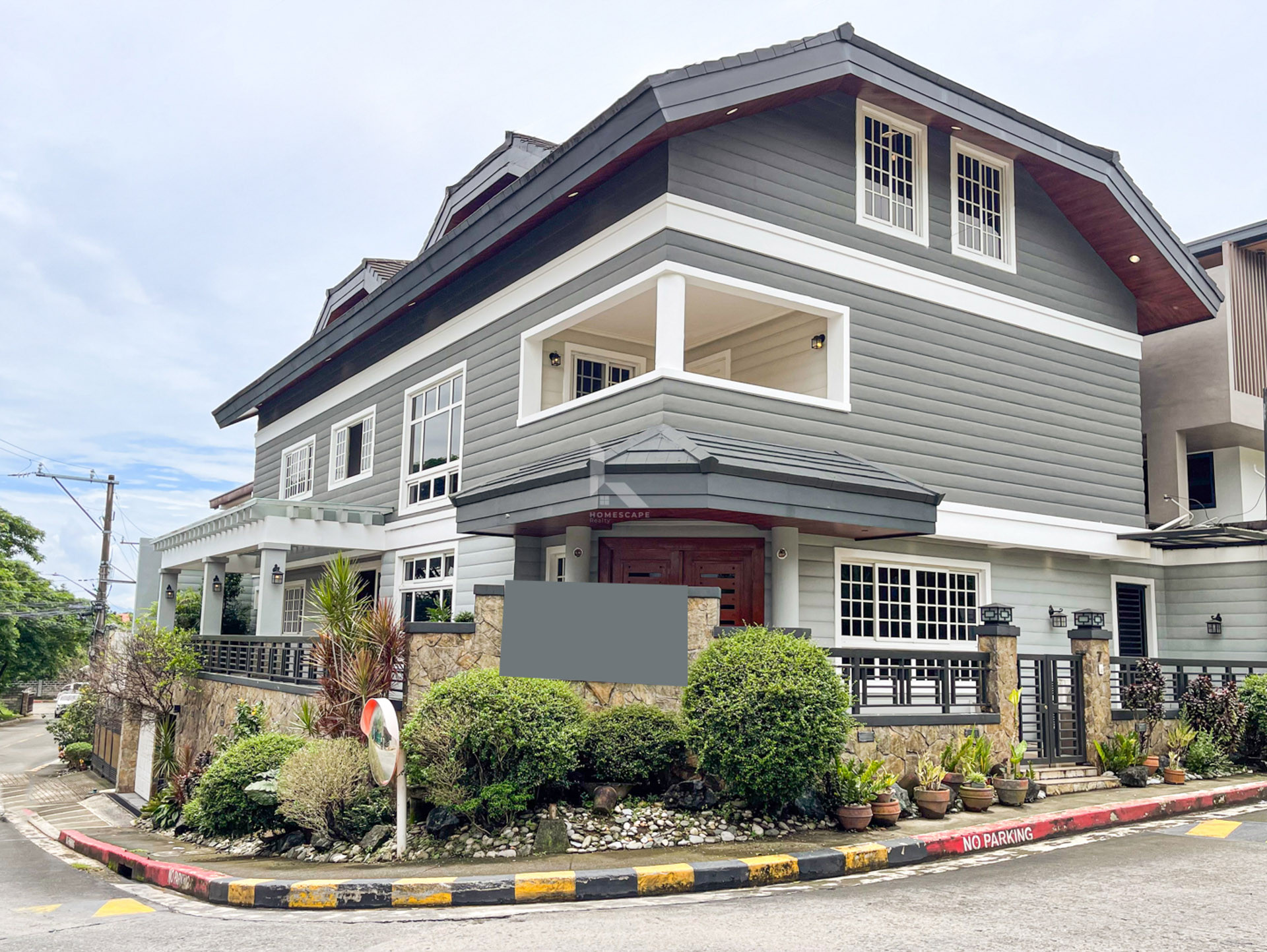 Classy Contemporary House and Lot in Vista Rea photo 1