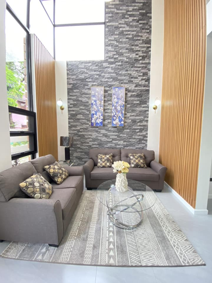 House and Lot in BF Resort Village Las Pinas City photo 1