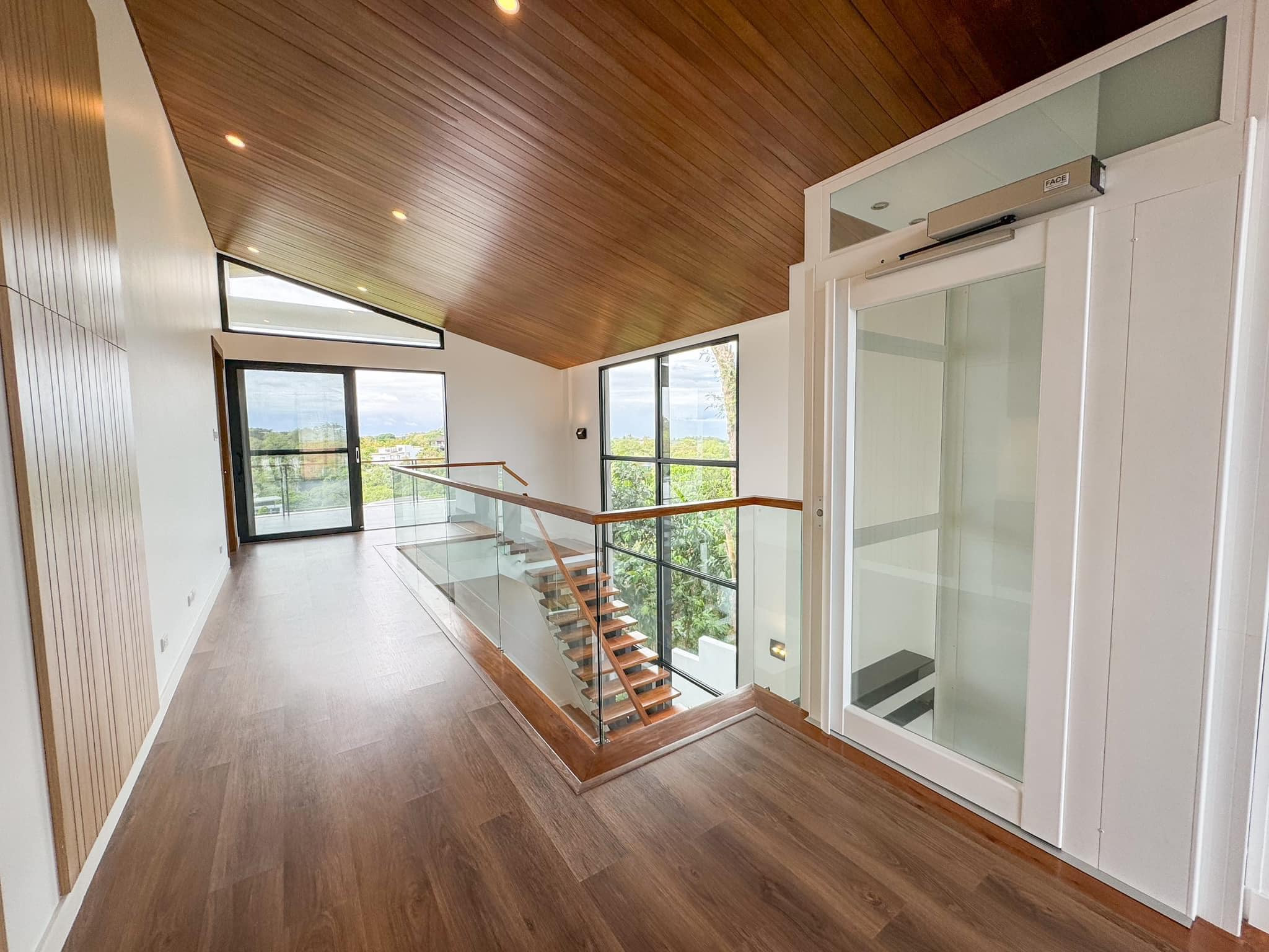 An Enchanting 4 Bedroom House and Lot for Sale photo 5
