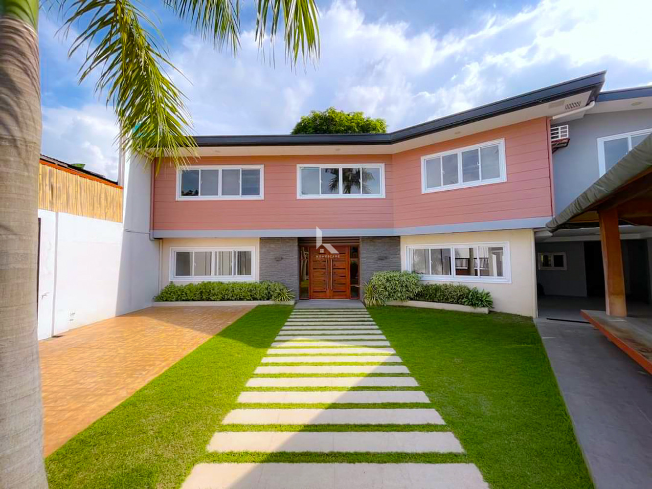 Resort Inspired House and Lot for sale in BF Homes photo 1