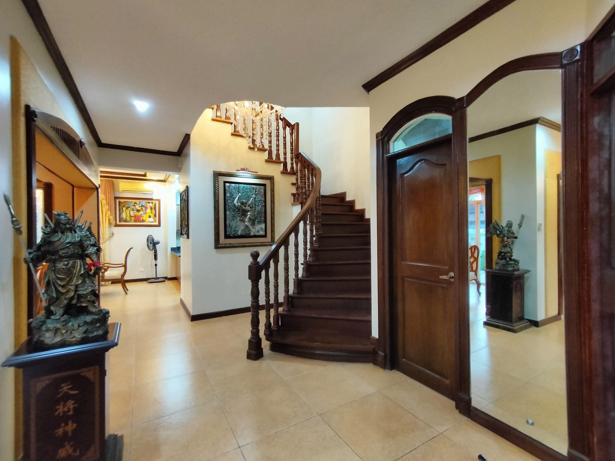 Fully Furnished Romantic Italian House in Portofino Subd. photo 5
