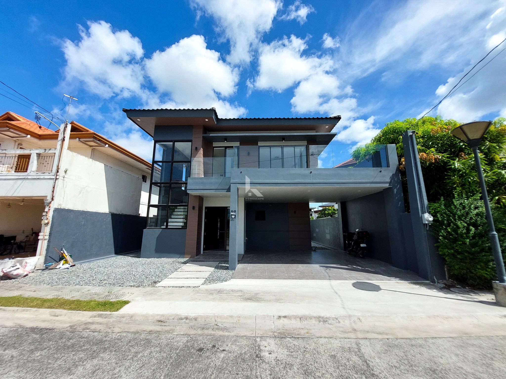 Industrial Modern House and Lot for Sale in Verdana Mamplasan, Biñan Laguna photo 1