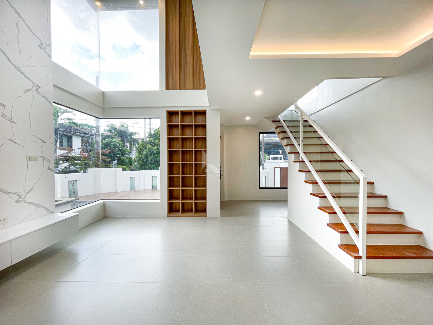 Elegant Modern Contemporary House and Lot For Sale photo 3