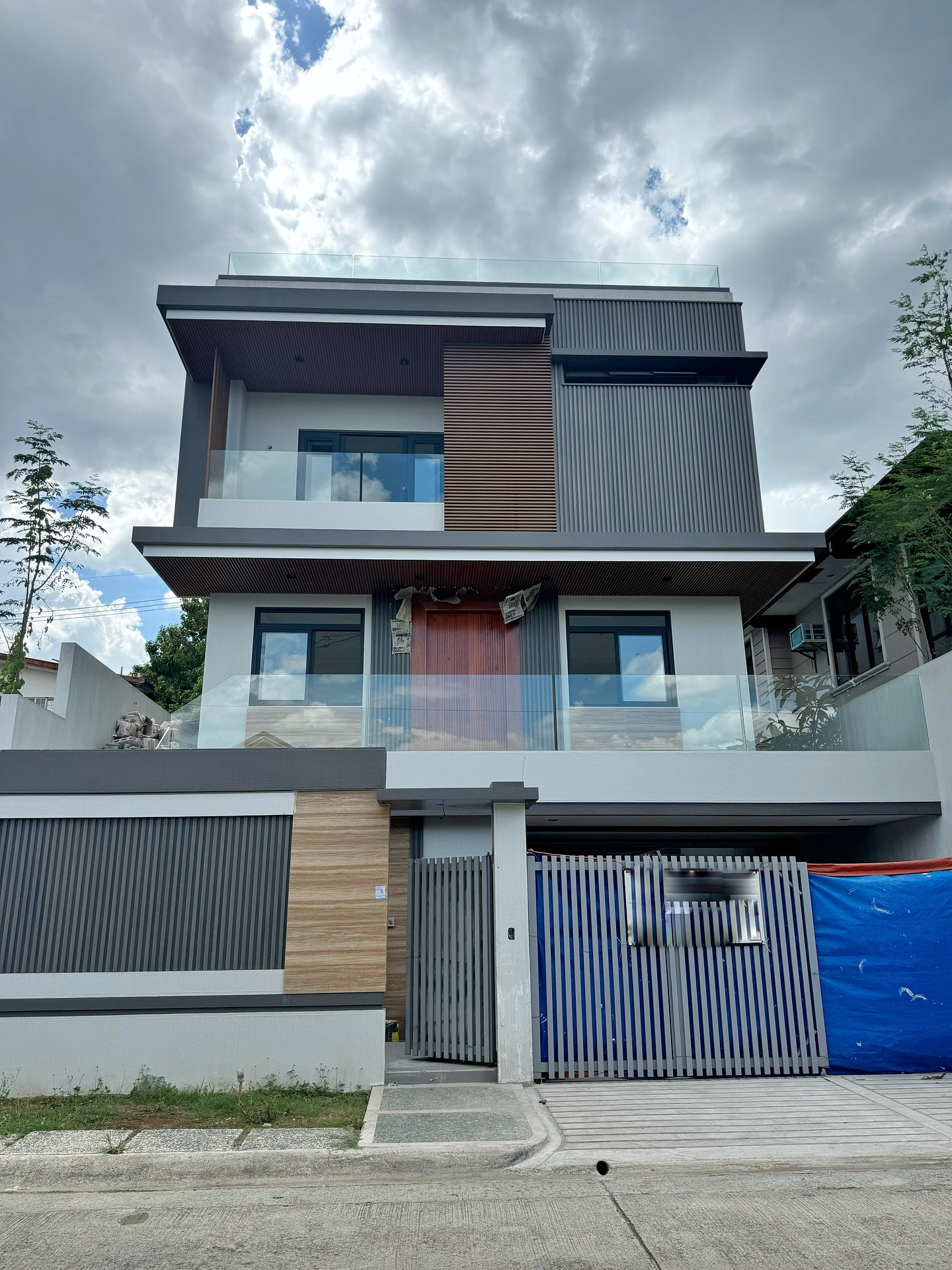 Brand New Modern House for Sale in Filinvest, Batasan Hills Quezon City photo 1