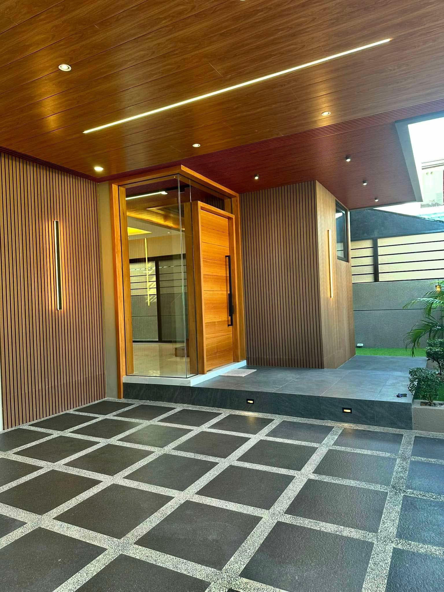 Secure this Prime Brand-New Home in Las Piñas Royale Estate photo 2