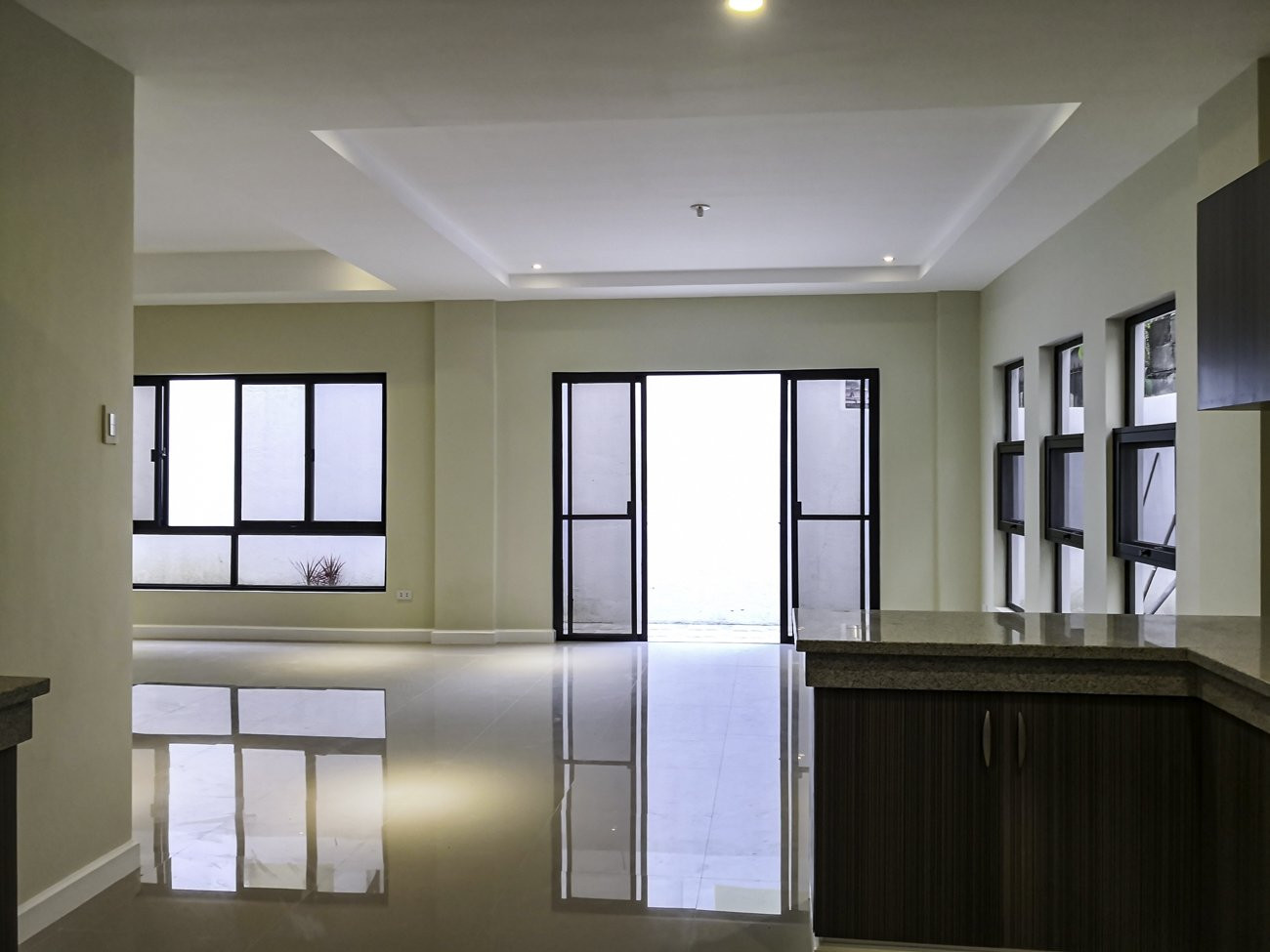 Modern 2-storey Home for Sale photo 5