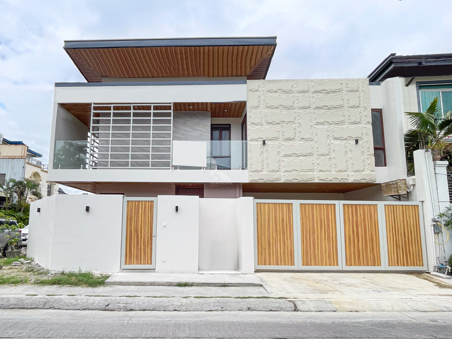 Notable Modern Contemporary House and Lot For Sale in Greenwoods Executive Villa photo 1