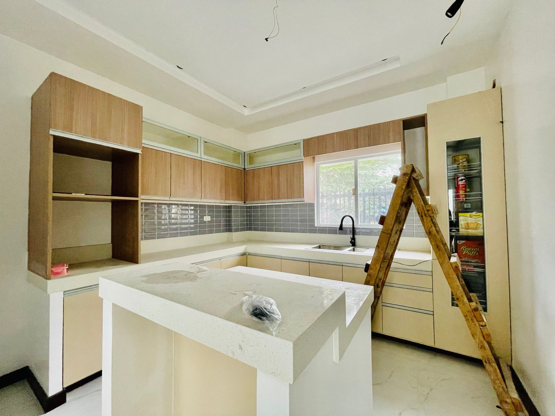 Engaging Brand New Corner House and Lot for Sale in Greenwoods Executive Village photo 4