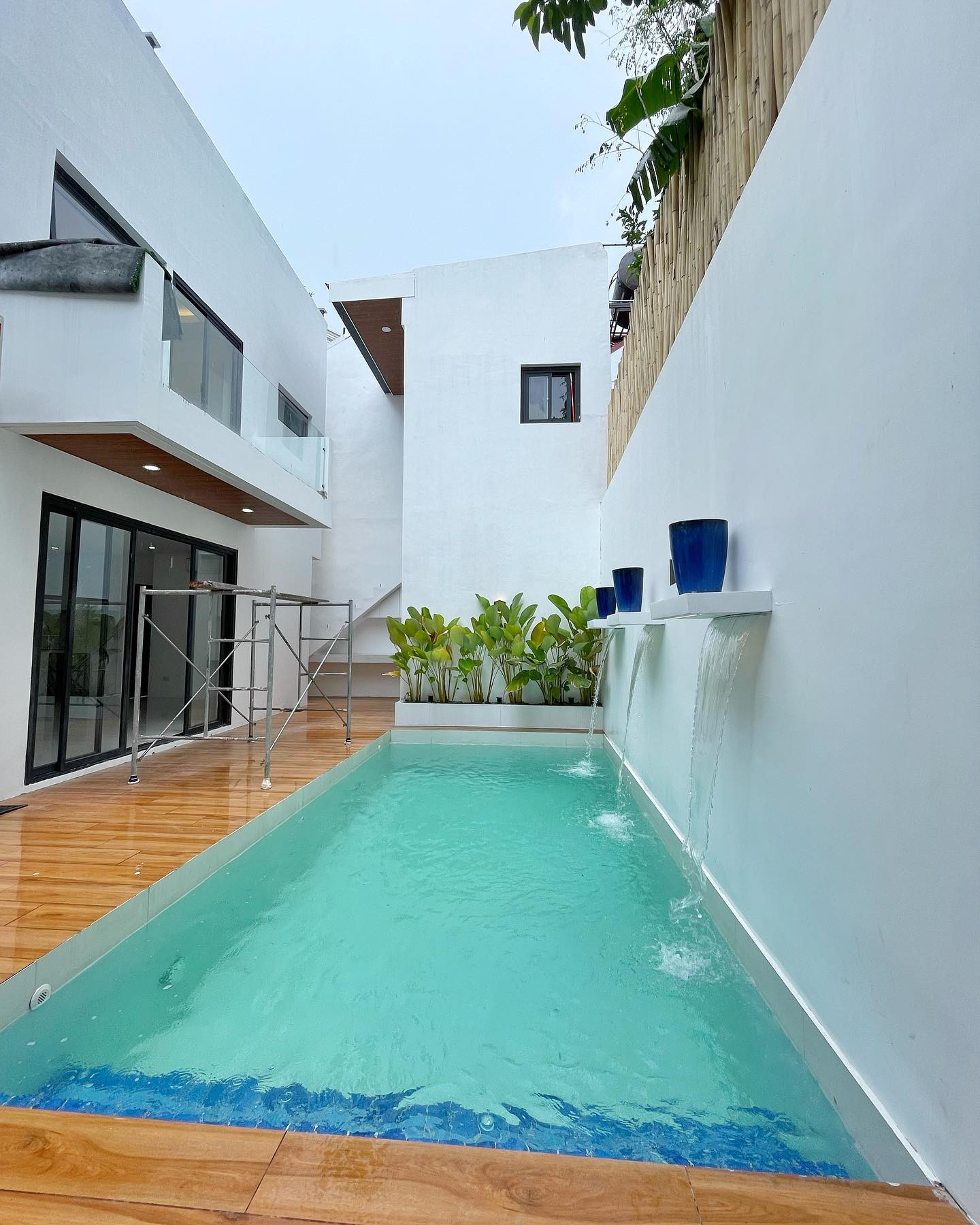 Brand New Modern Tropical House for Sale in Greenwoods Executive Village photo 2