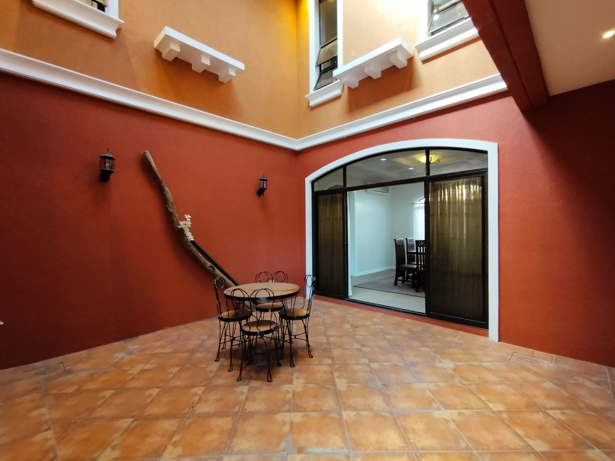 Stunning Corner Mediterranean House in Portofino Bacoor Cavite photo 4