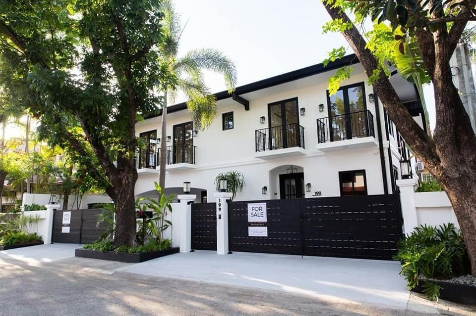 A Timeless Modern Ayala Alabang House for Sale photo 1