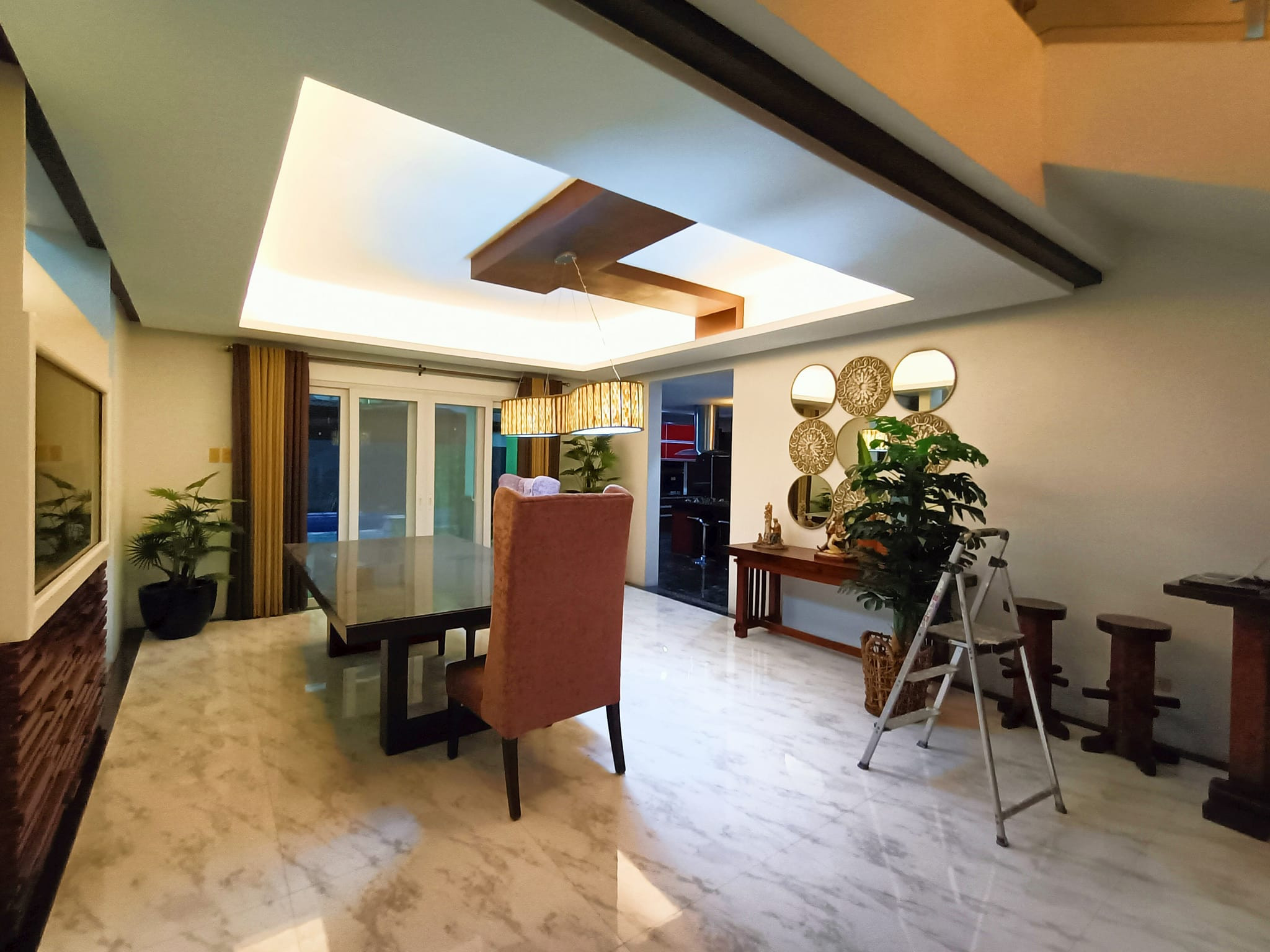 A Spectacular Home for Sale in a sought after subd. In Angeles City, Pampanga photo 3