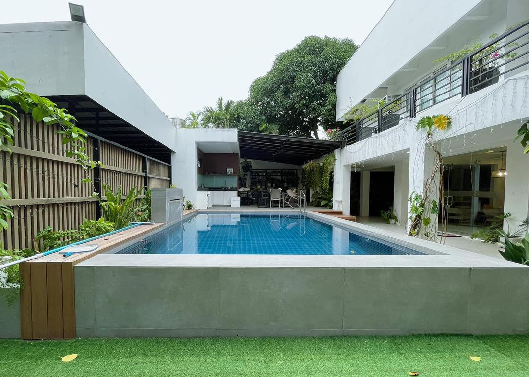 A 3 Storey Family Home for Sale in Merville, Parañaque photo 1