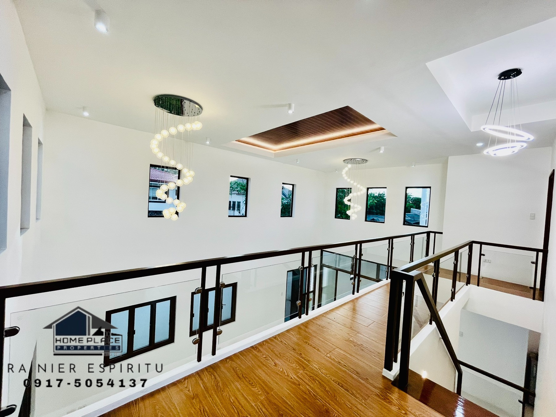 Glamorous Brand New 2Storey House and Lot for Sale photo 3