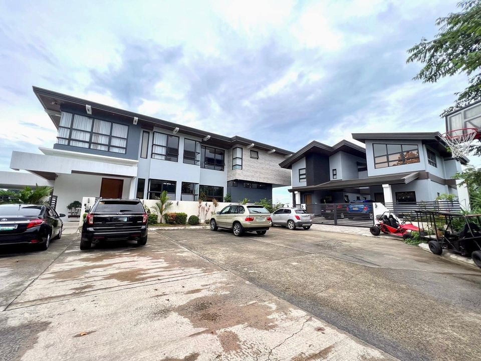 Antipolo House & Lot For Sale with Magnificent Views photo 1