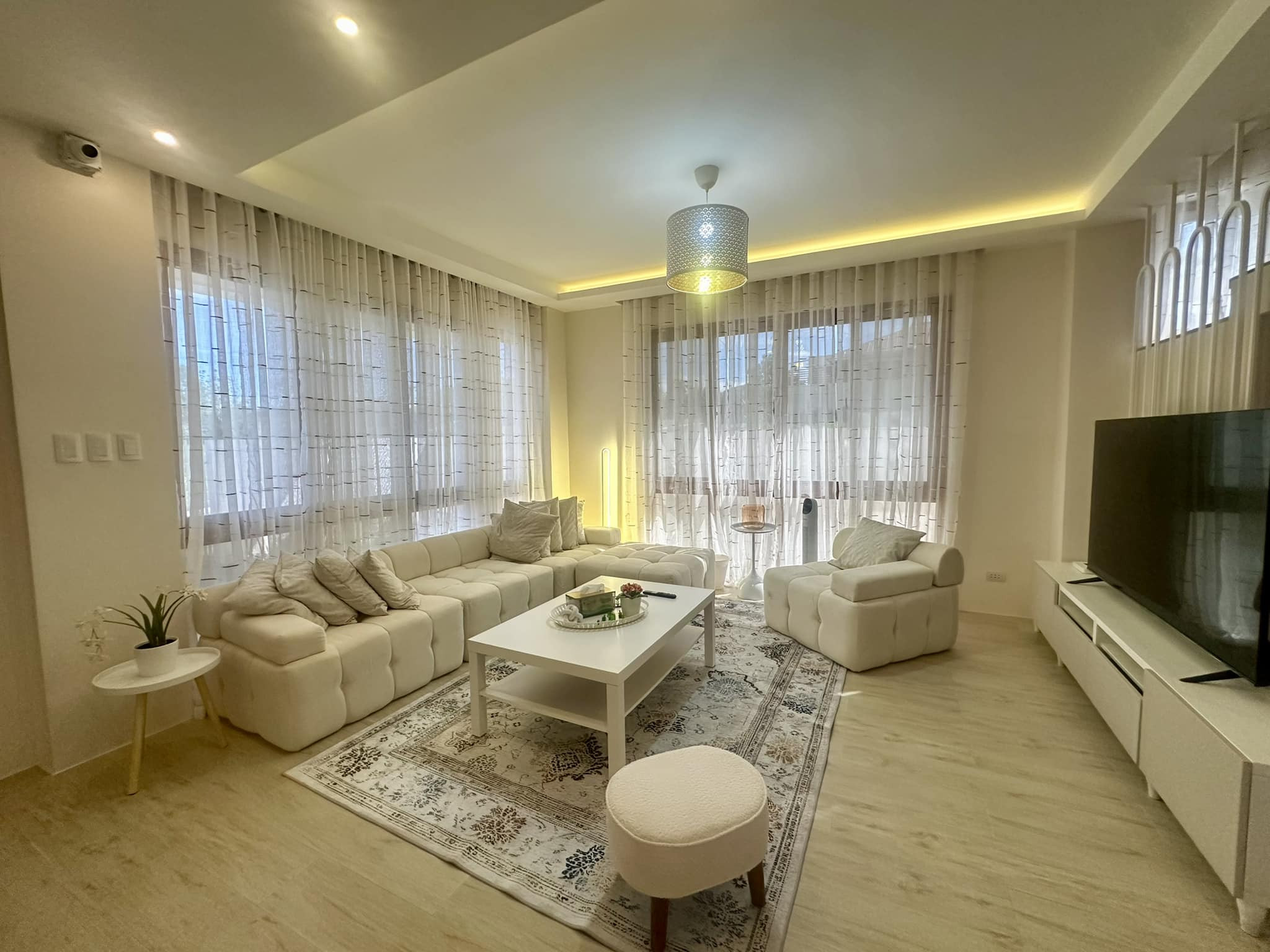 Step Inside This Stunning Brand-New House and Lot in Tropical Greens photo 2