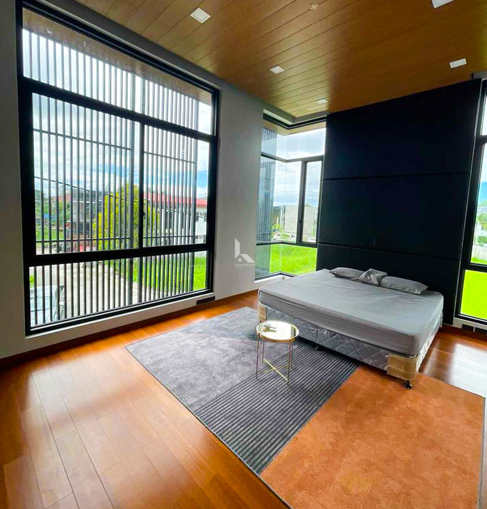 Newly Built 2 Storey Designer Home for Sale in La Miranda Royale photo 5
