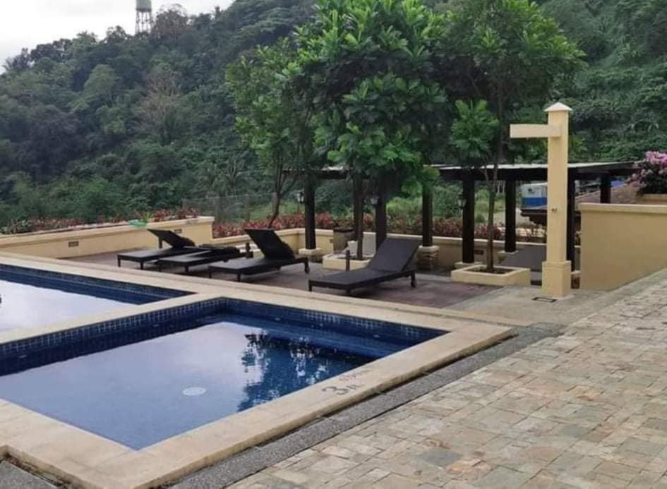 Brandnew House For Sale in Twinlakes Domaine Le Jardin Tagaytay Nasugbu Road photo 2