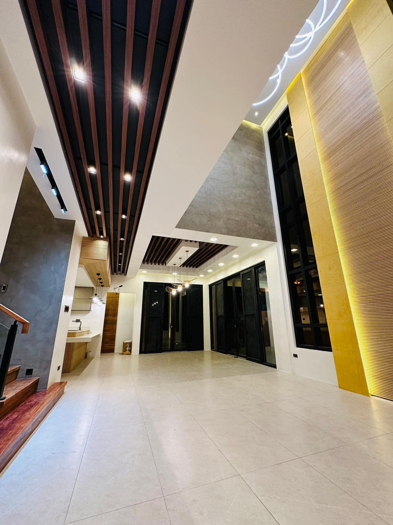 An Enchanting 5 Bedroom Home for Sale in Filinvest 2 photo 5