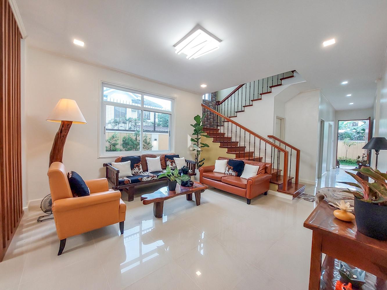 2 Storey Modern Asian Home with Swimming Pool for Sale in Greenwoods, photo 2