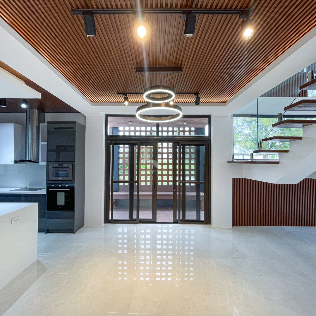 Elegant Modern Asian House and Lot For Sale in Tagaytay City photo 4