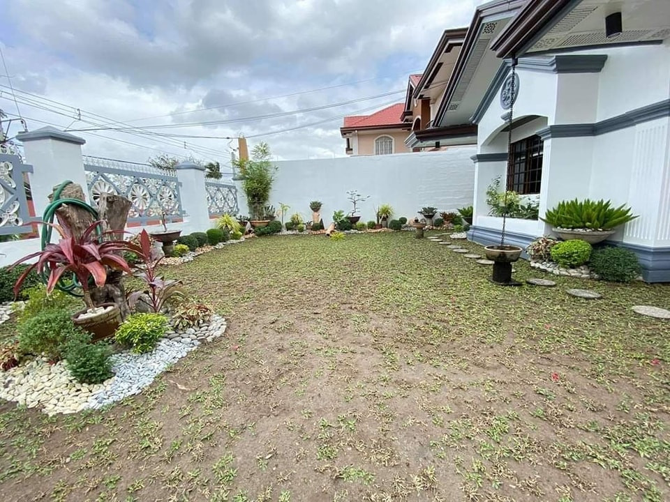 Bungaloft House For Sale in Balibago Angeles City Pampanga photo 2