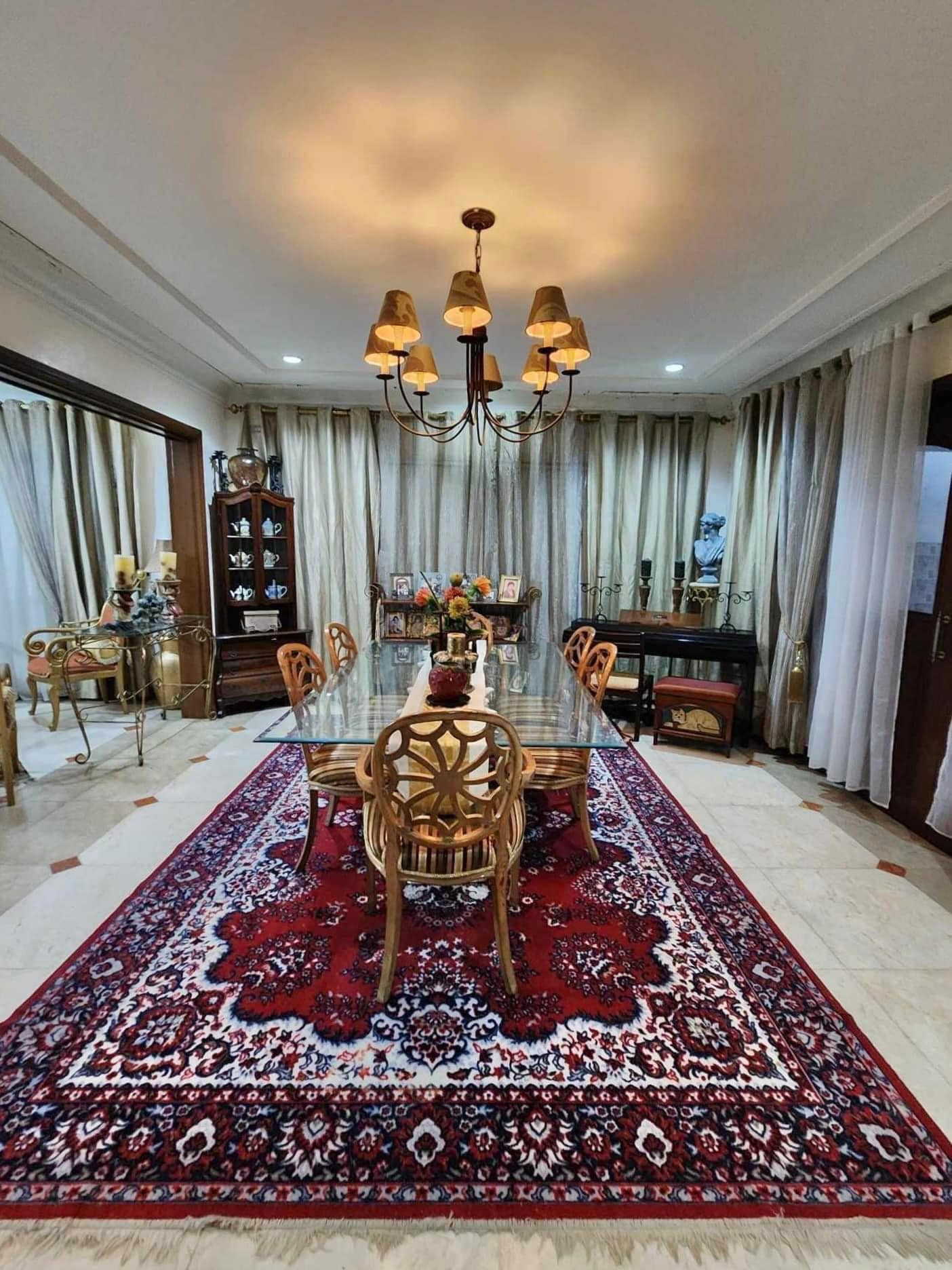 An Expansive 5 Bedroom House and Lot for Sale photo 4
