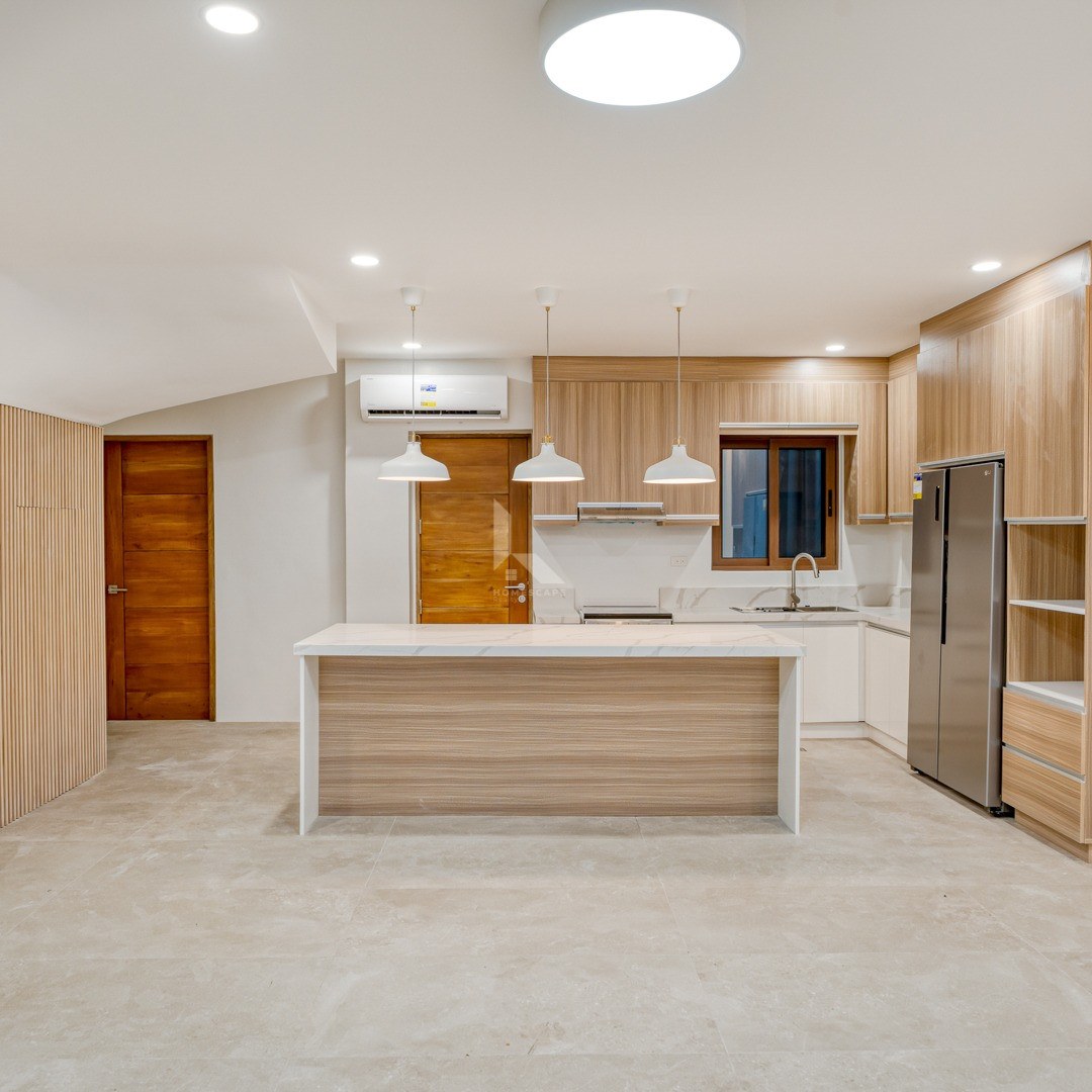 Notable Brand New Modern Duplex Unit For Sale photo 4