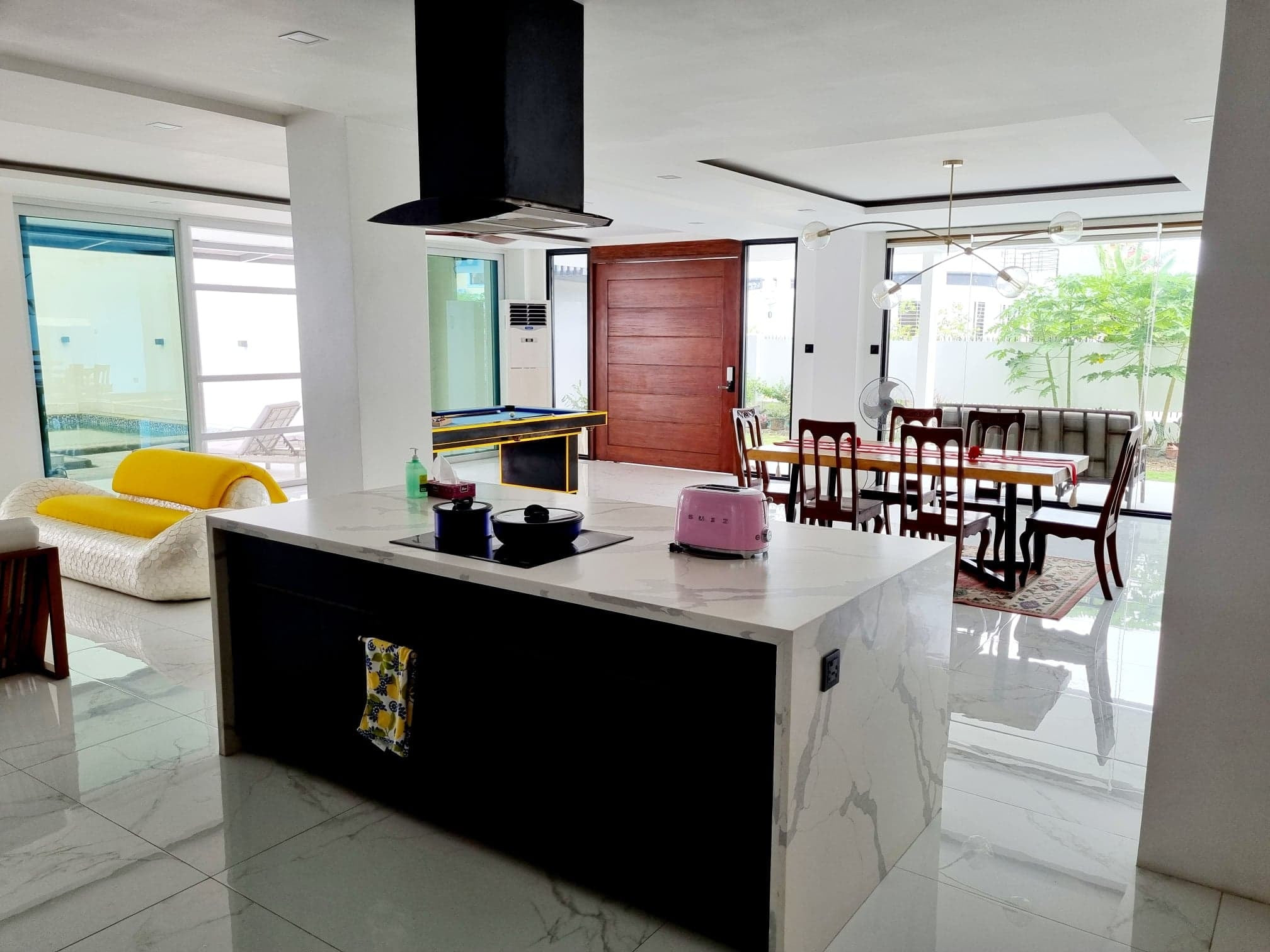 5 Bedroom House and Lot for Sale in Corona Del Mar, Talisay City, Cebu photo 5