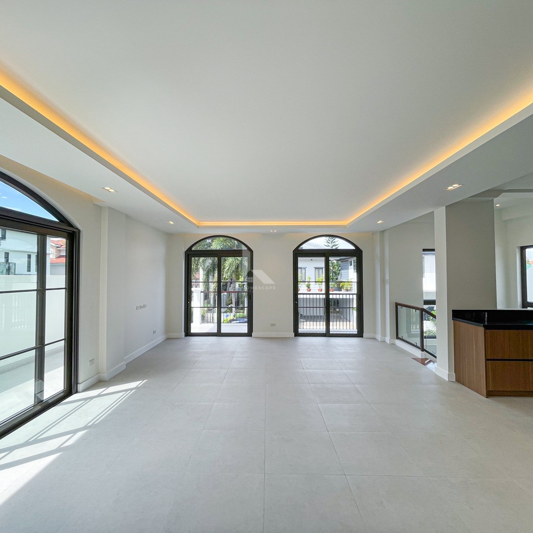 Classy Brand New Contemporary House and Lot For Sale photo 3