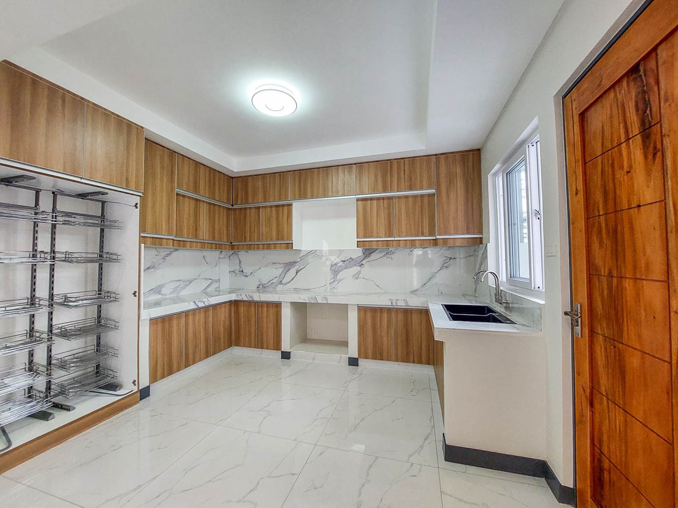 2 Storey Brand New House and Lot in Greenwoods, Pasig City photo 4
