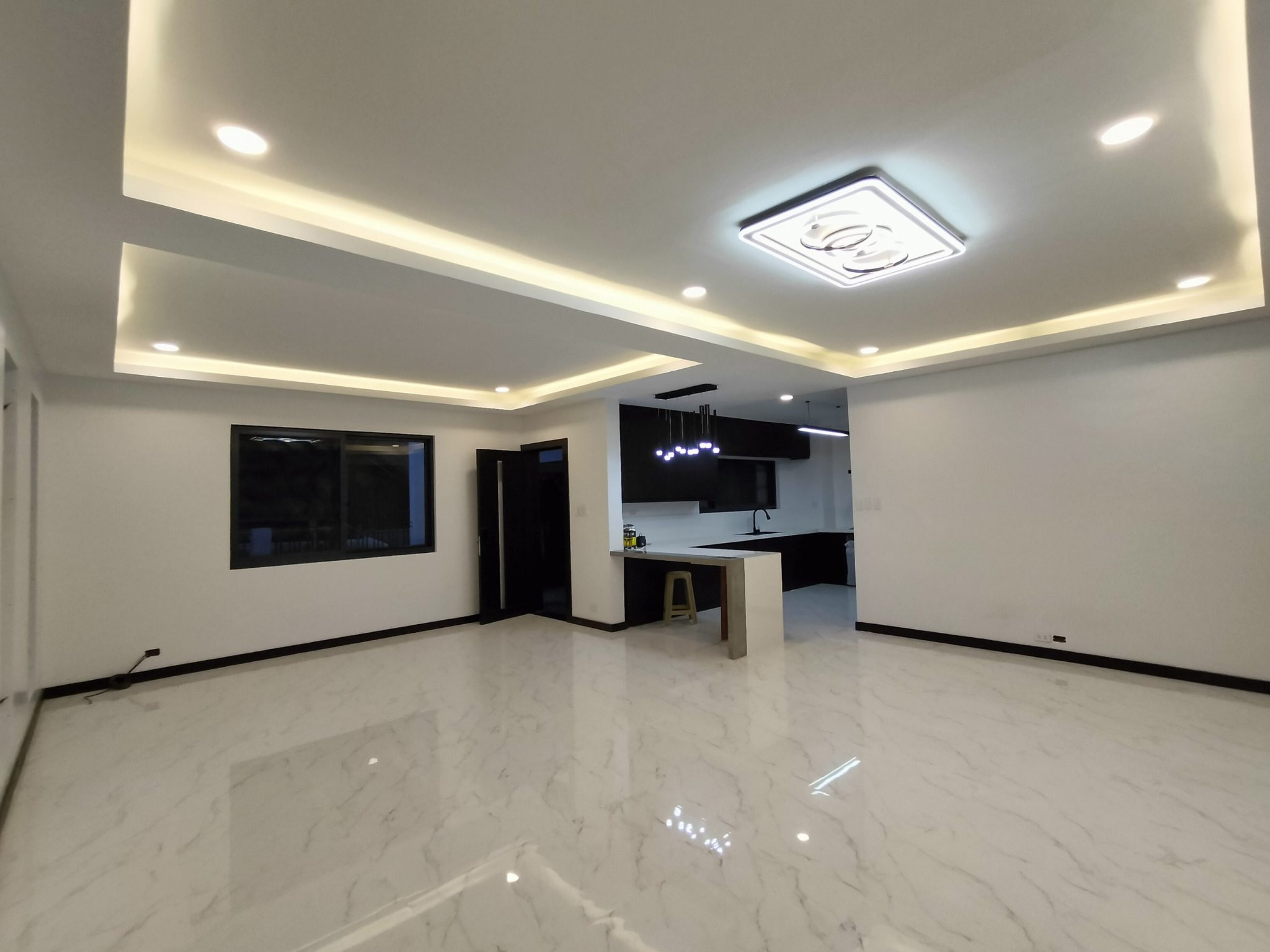Modern Corner Bungalow For Sale photo 4