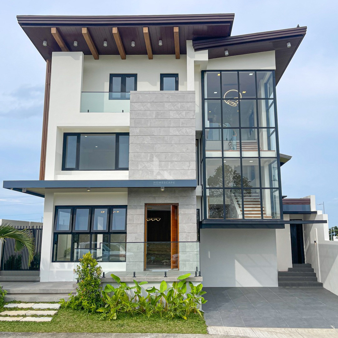 Astonishing Modern Contemporary House with Mountain Views For Sale photo 1