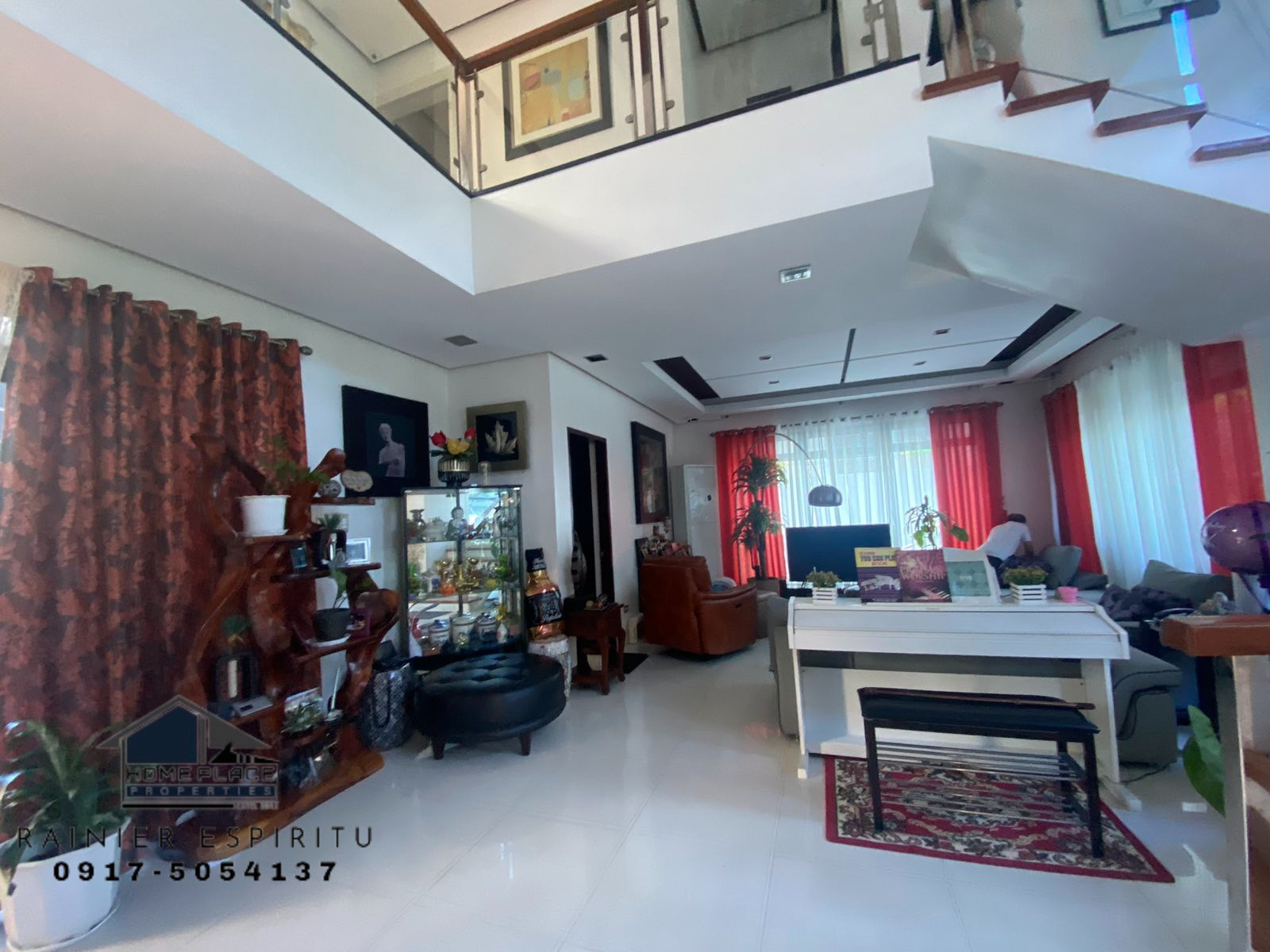 A Pleasant Warm Semi-Furnished House and Lot for Sale photo 4