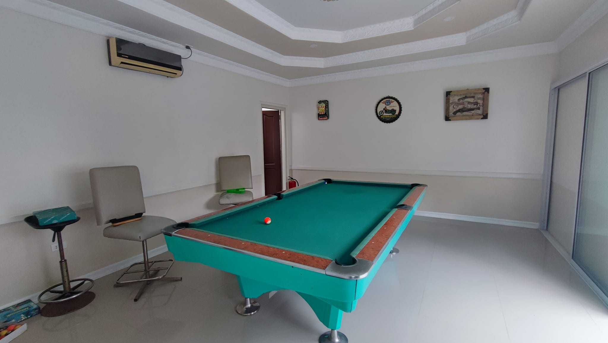 PRE-OWNED BUNGALOW HOUSE WITH POOL FOR SALE/LEASE photo 5