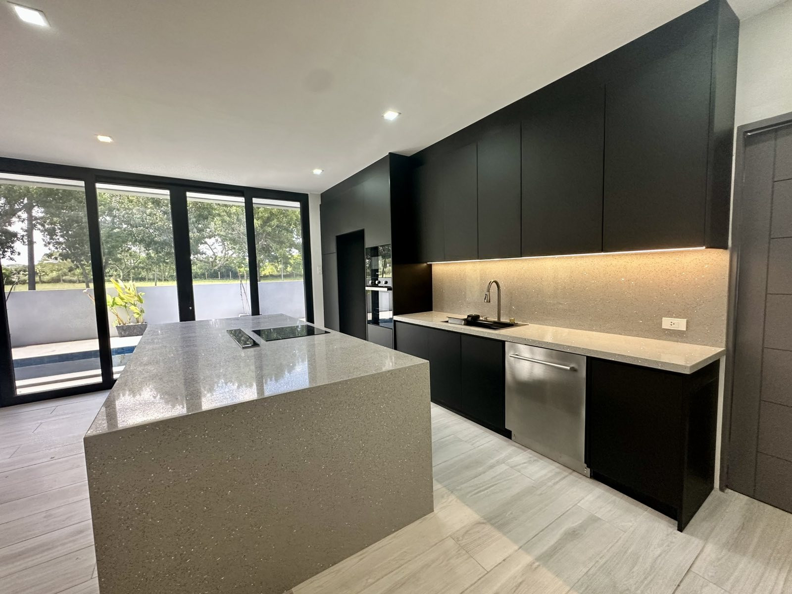 Explore this Charming 5-Bedroom House in Southwoods photo 5