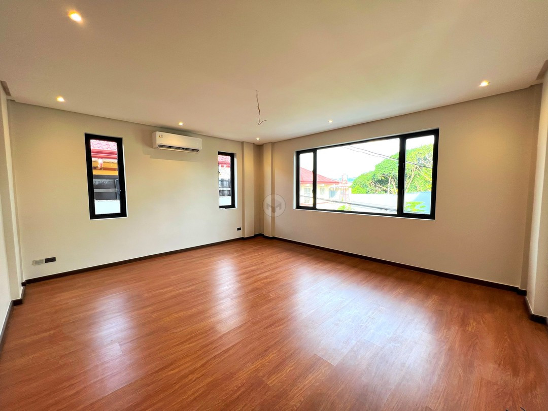 Captivating House and Lot for Sale in Filinvest East, Cainta photo 4