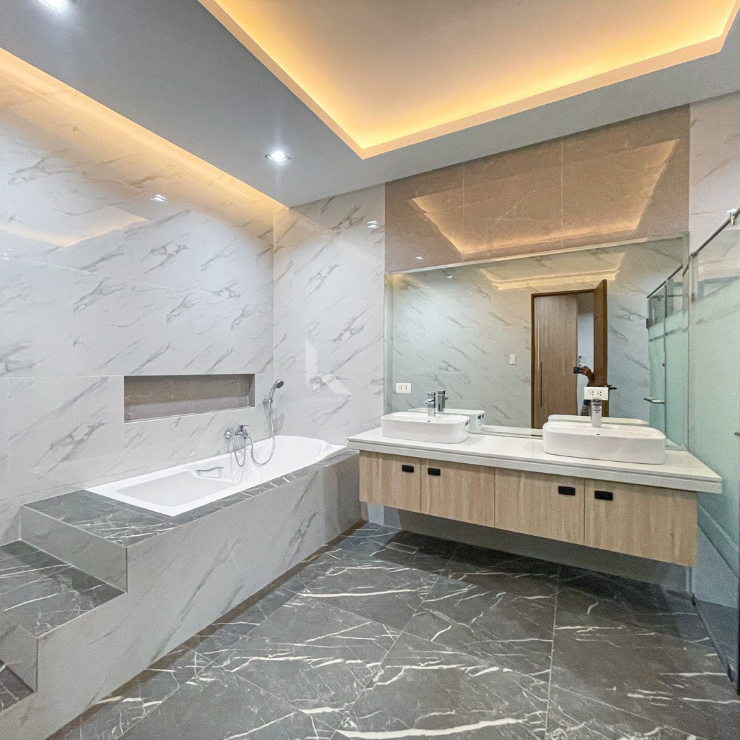 Sophisticated Modern Contemporary House and Lot For Sale photo 5