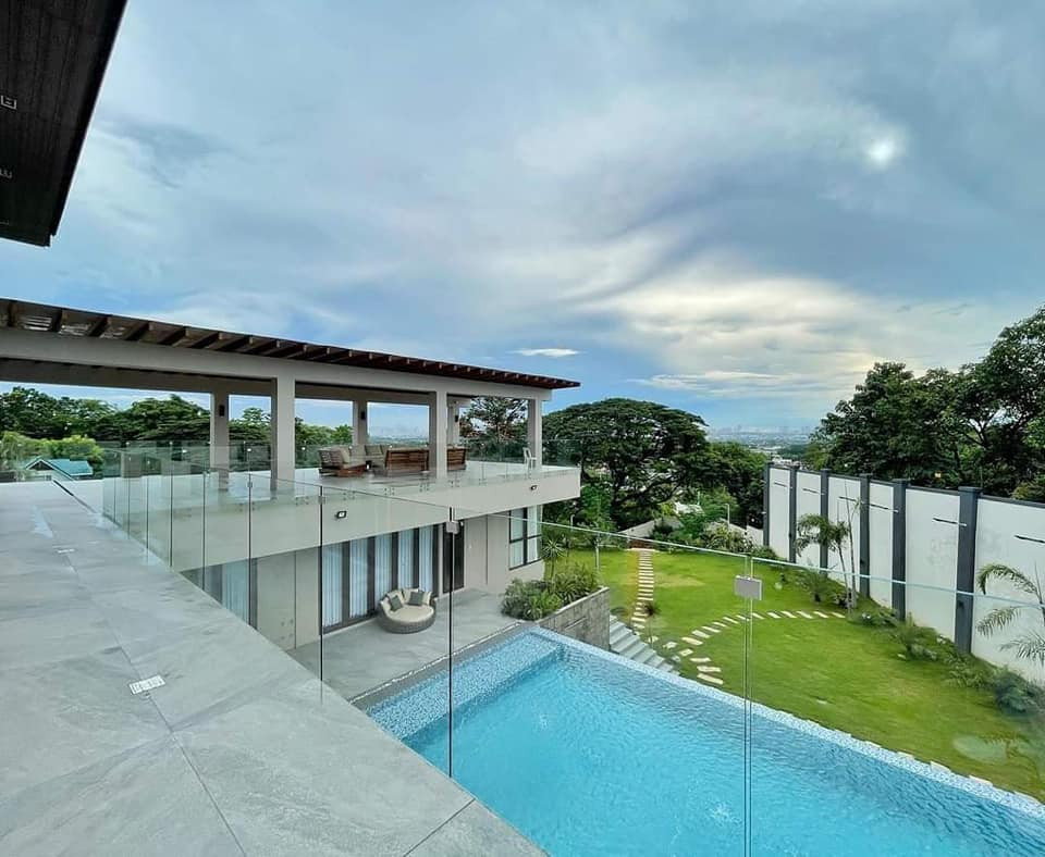 luxury House and lot Overlooking view all over Metro Manila photo 2