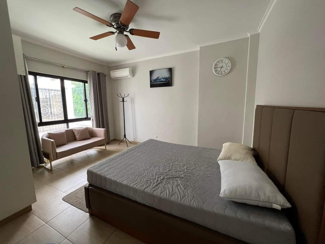 Contemporary House for Sale photo 5