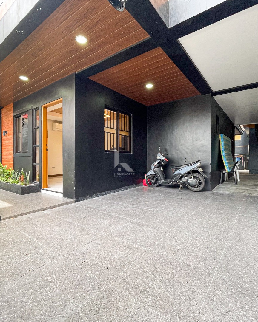 Gorgeous Modern Contemporary House and Lot photo 2