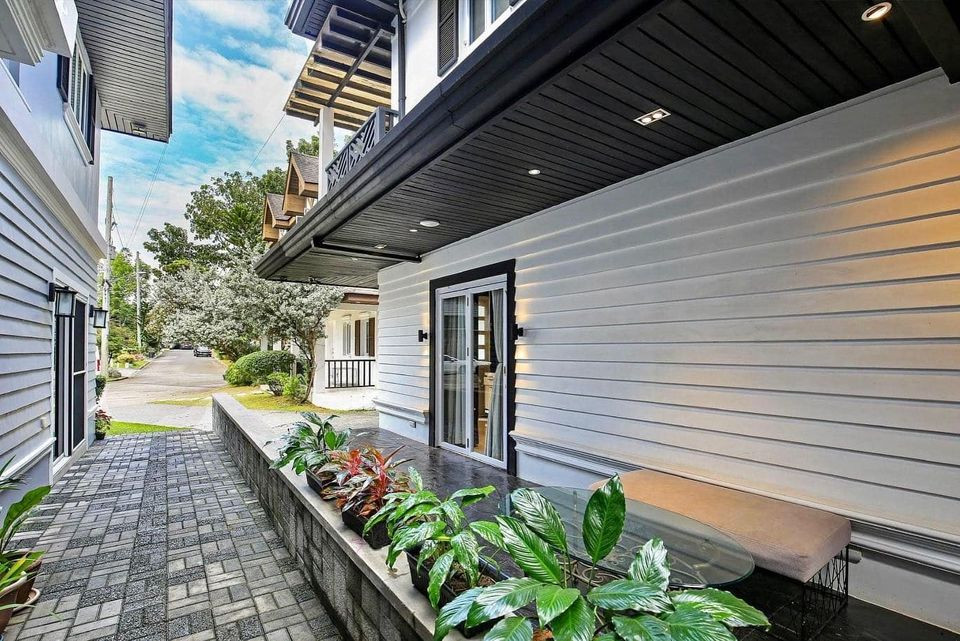 Capitol Hills QC House & Lot For Sale photo 2