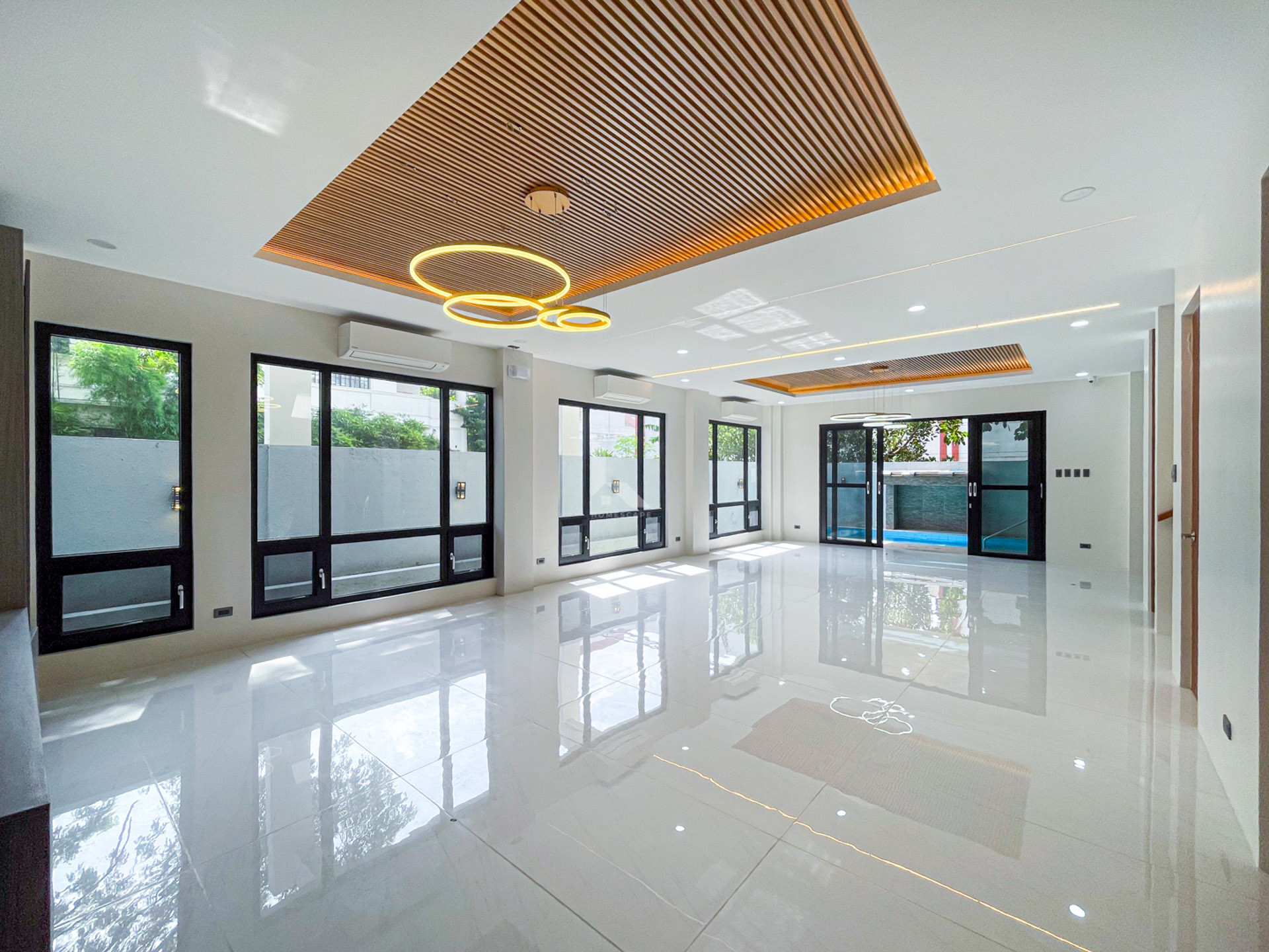 Spacious Brand New Modern Contemporary Home in Tierra Nueva Village photo 4