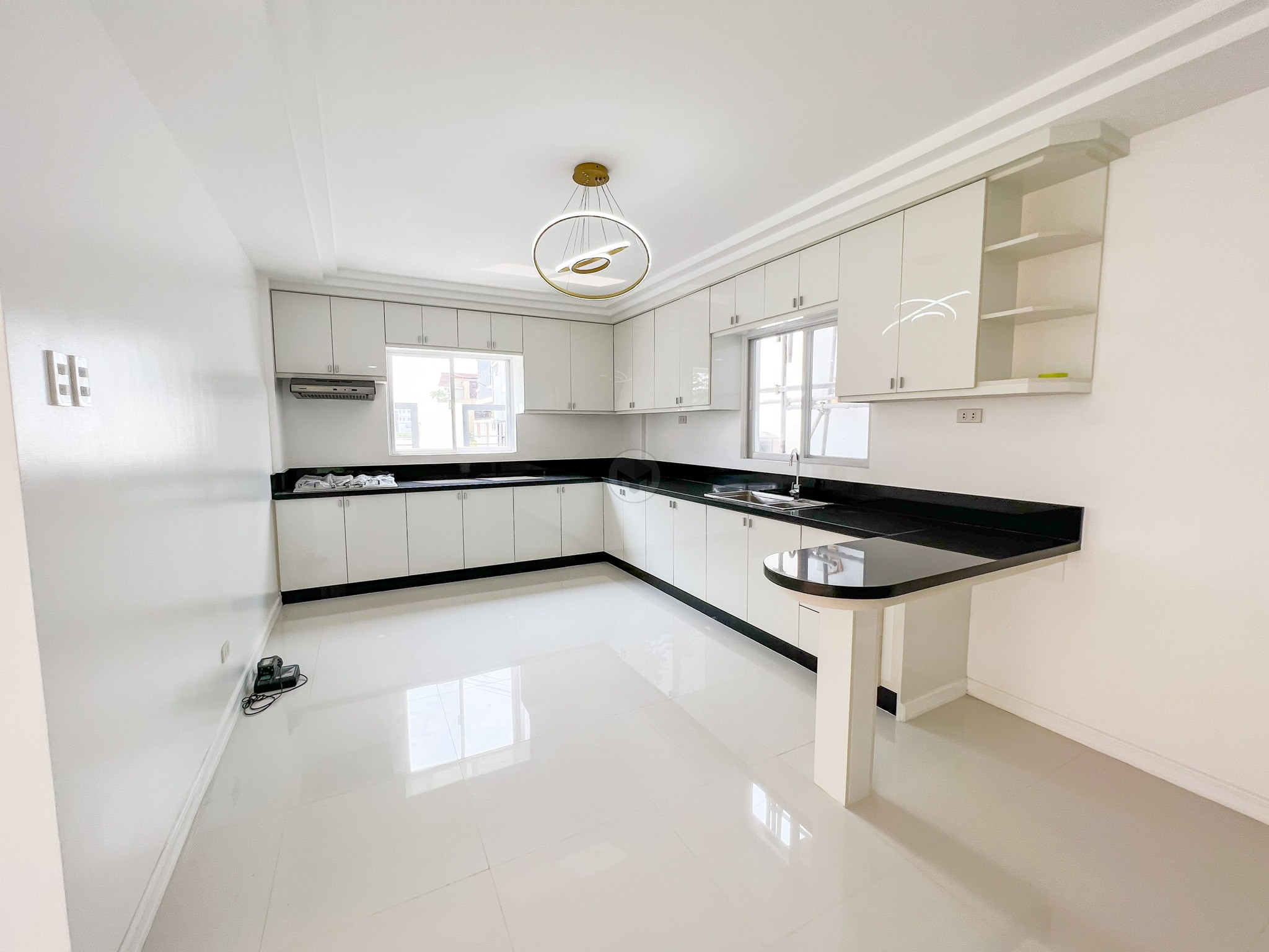 Elegant White House for Sale in Greenwoods Executive Village, Cainta photo 4