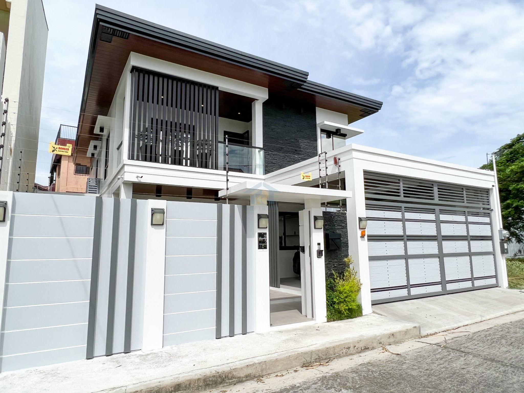 Vista Verde South Exec. Village photo 1