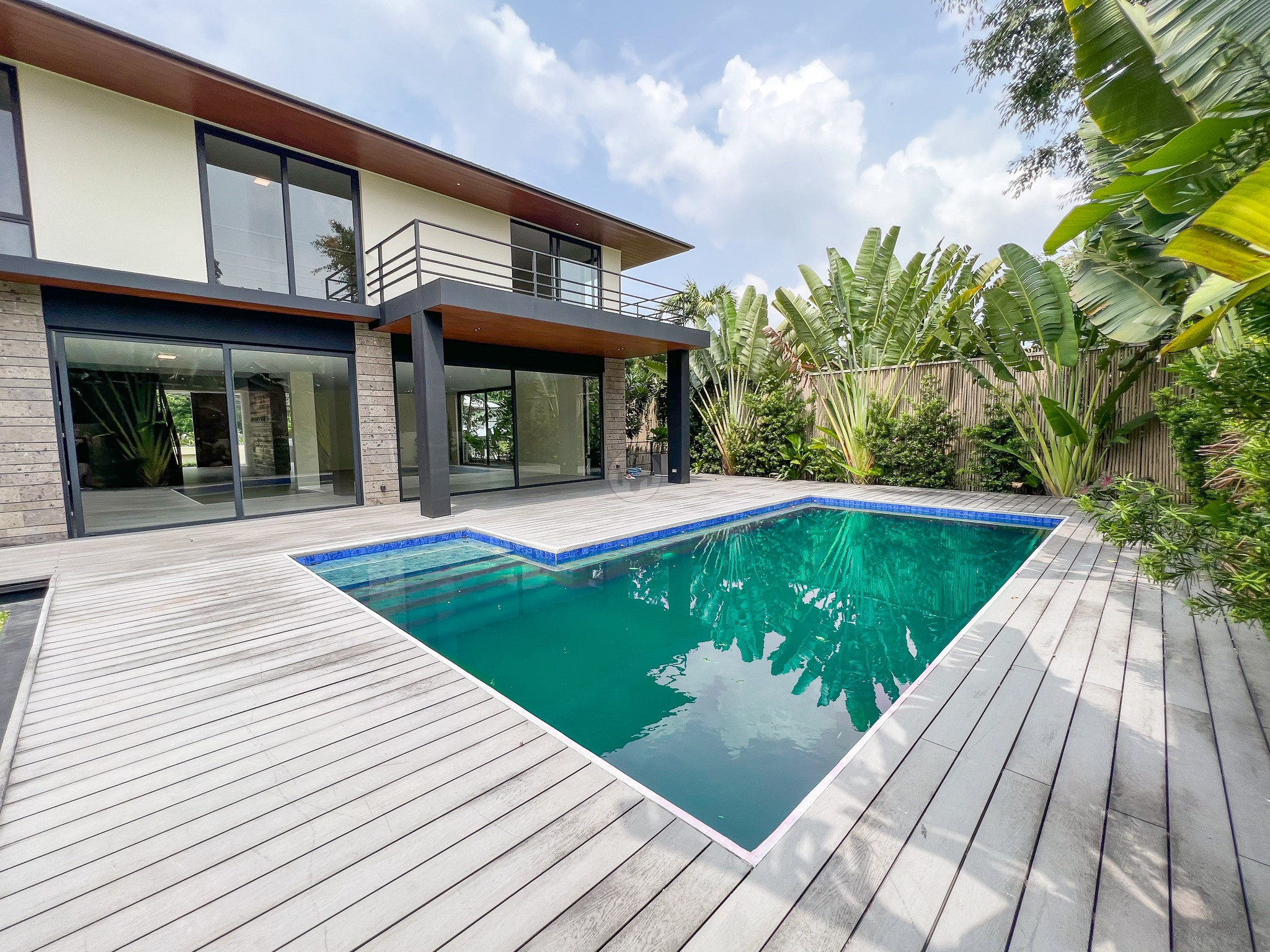 A Mid-Century 4 Bedroom House for Sale in Ayala Alabang photo 1